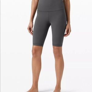 Lululemon Align super high rise 10” short size 10